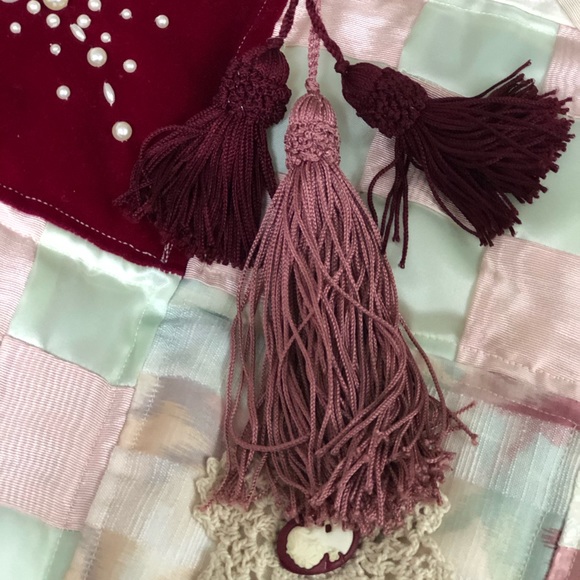 Exquisite handmade quilted vintage tree skirt - Picture 10 of 16